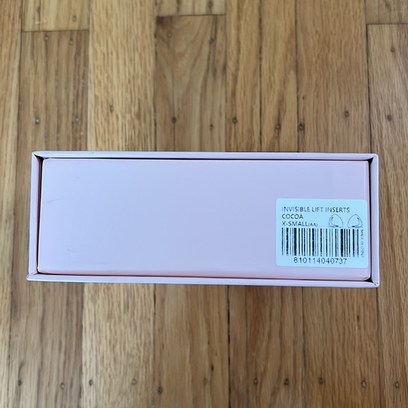BNIB Boomba Invisible Lift Inserts XS AA Chocolate Cocoa sticky bra adhe… - Picture 3 of 4